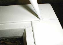 Offene Fuge wird versiegelt